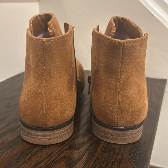 New girls booties - Picture 3 of 7